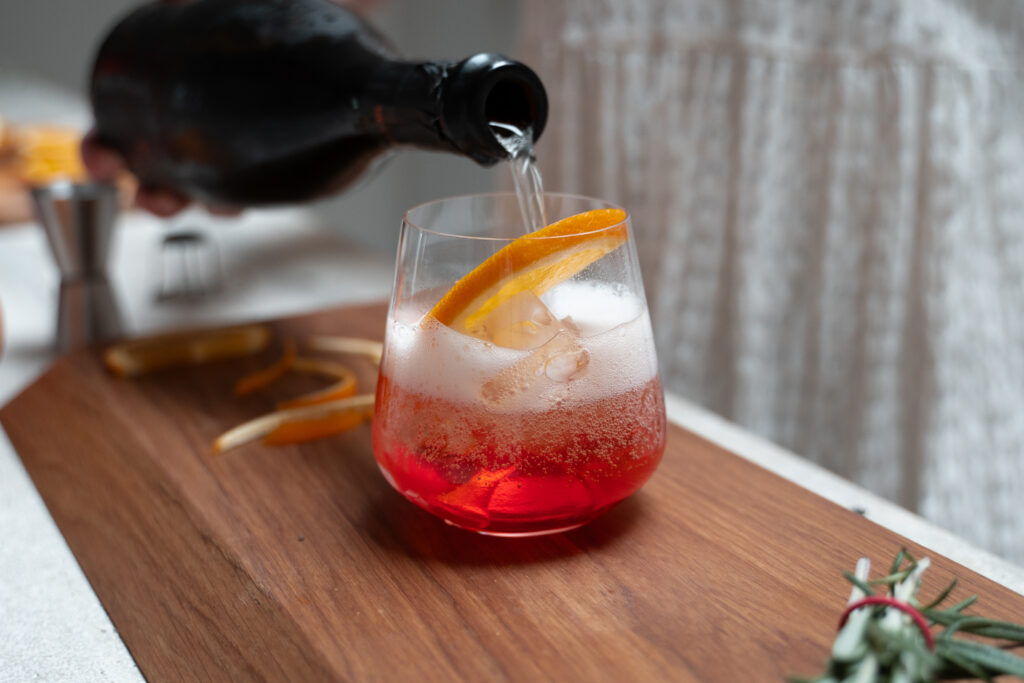 Aperol spritz met fles prosecco